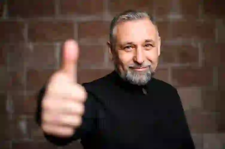 Carlos Álvarez